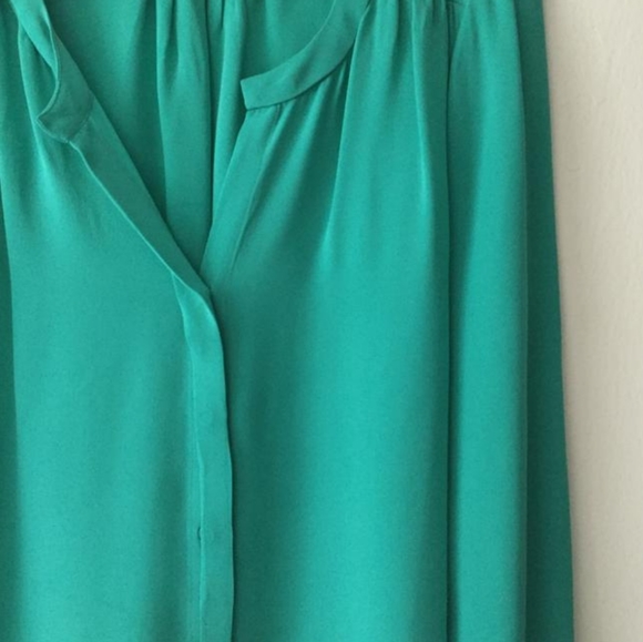 Babaton 💯 silk aqua/turqoise blouse small - Picture 4 of 5